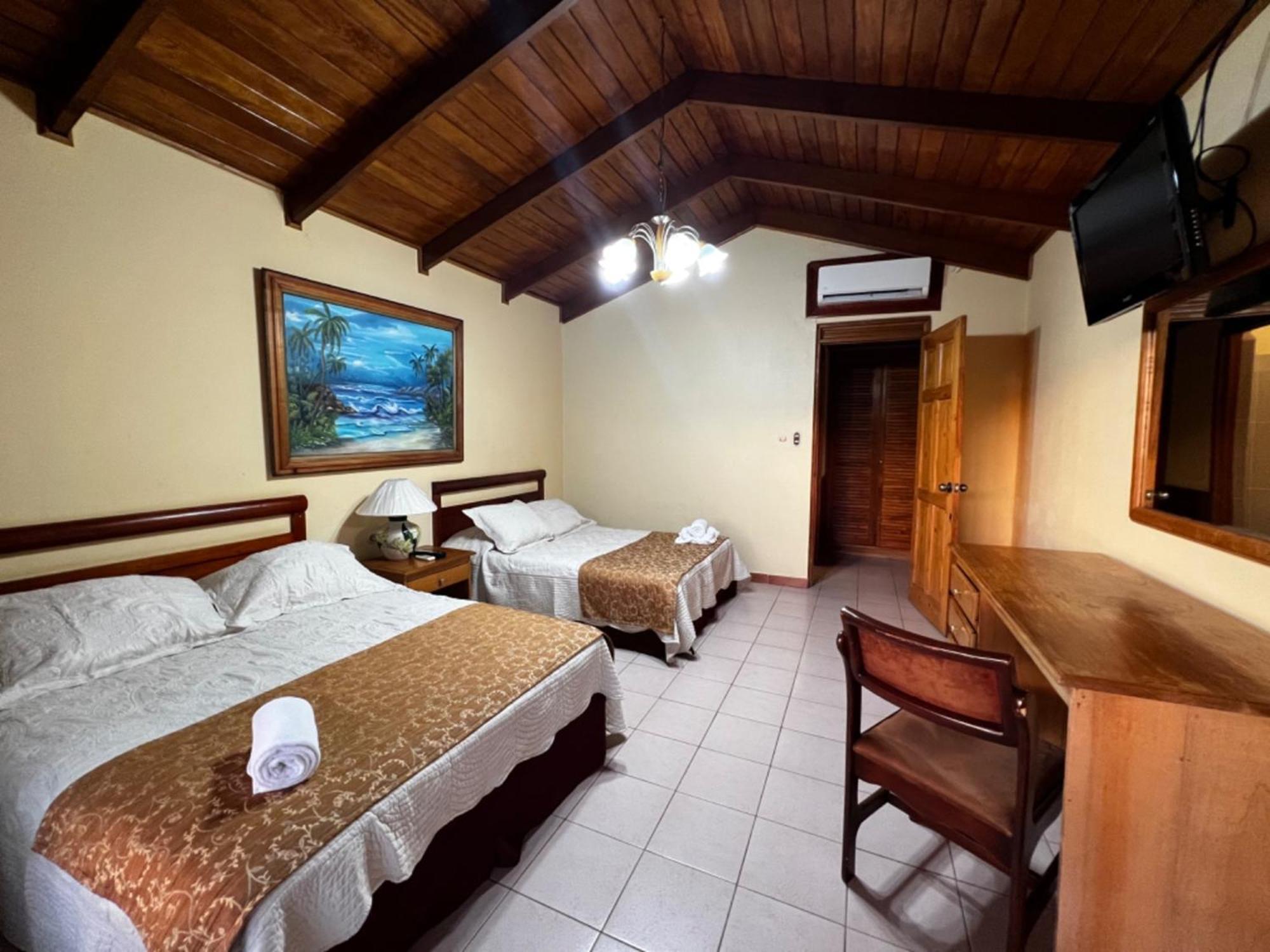Hotel Amapola