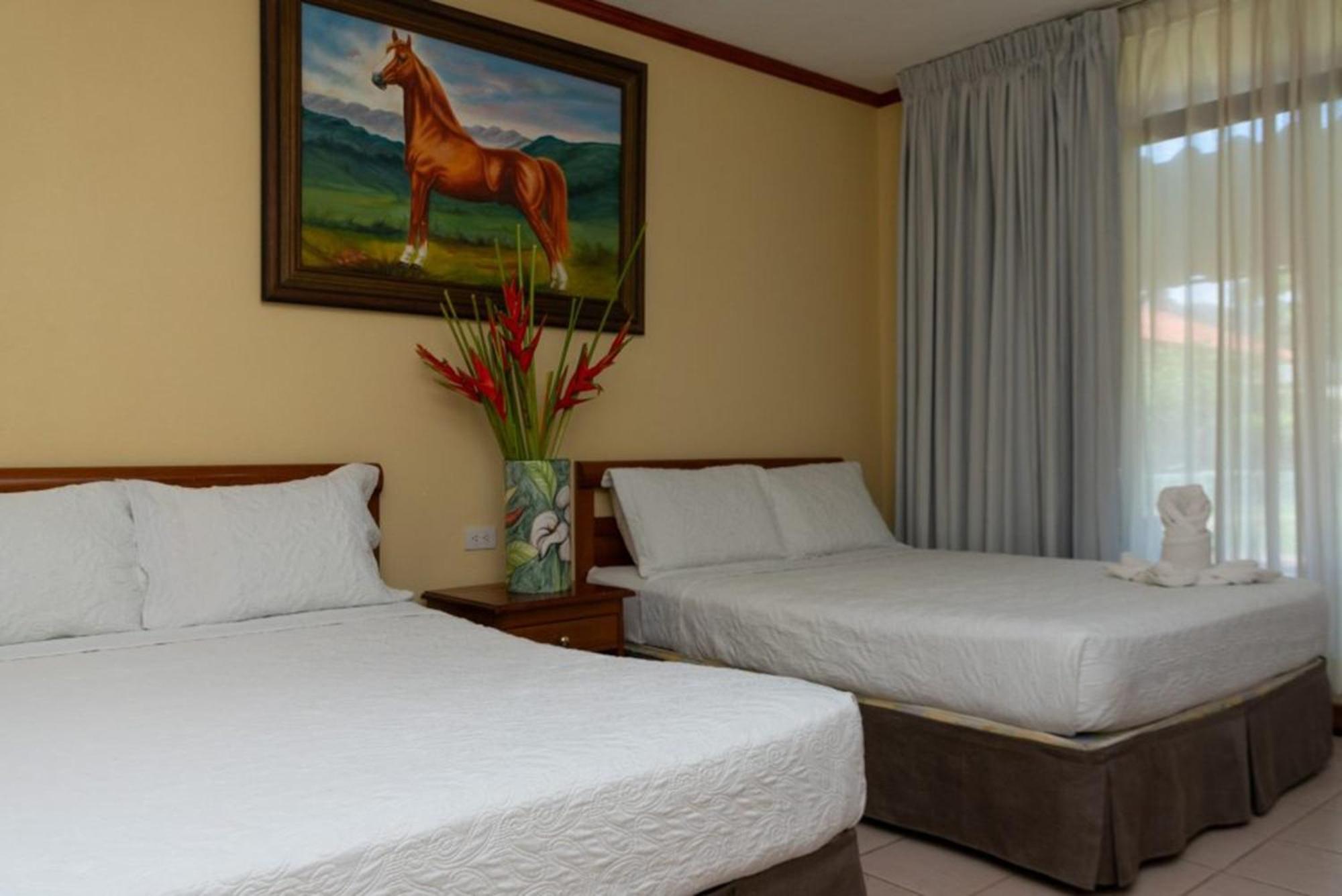 Amapola Hotel 4*